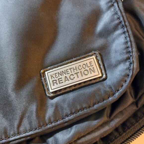 Kenneth Cole Reaction Halfmoon Crossbody bag - Picture 2 of 11